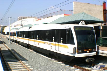 gold line 01.jpg